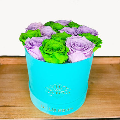 Medium Round Box of Preserved Roses that last One year from Dlux Roses Florist Located in Dallas Texas. Customizable Rose Colors ready for same day delivery. Maintenance free Eternity Roses, no watering needed.