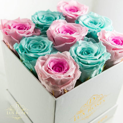 Medium Unicorn Box of Preserved Roses that last One year from Dlux Roses Florist Located in Dallas Texas. Customizable Rose Colors ready for same day delivery. Maintenance free Eternity Roses, no watering needed.